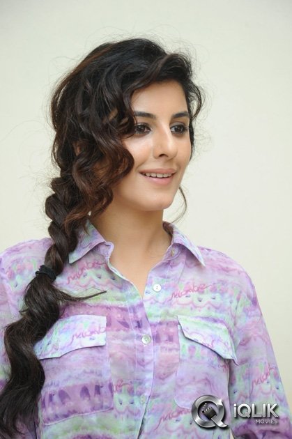 Isha-Talwar-at-Maine-Pyar-Kiya-Free-Auto-Rally